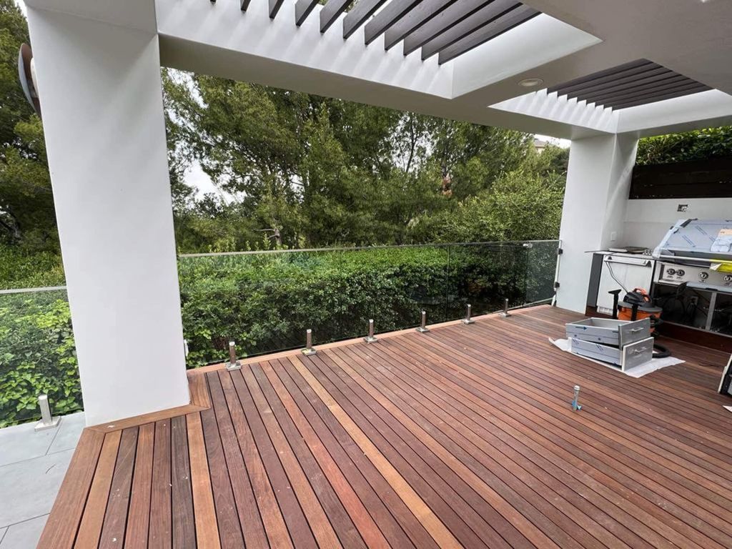 Contemporary wood deck
