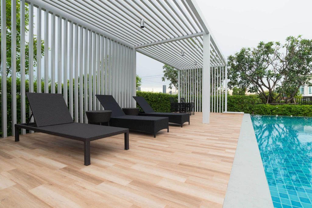 Outdoor wood looking tiles and cover